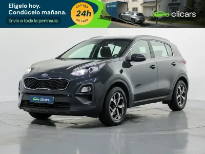 Usado Kia Sportage 136 CV (100 kW) 2021 Gris / plata SUV
