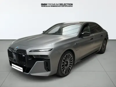 Nuevo BMW M760e Comfort Edition 571 CV (419 kW) 2026 Gris Berlina