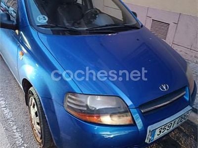 Usado Chevrolet Kalos SE 72 CV (52 kW) 2004 Azul Berlina