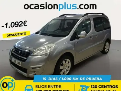 Usado Peugeot TePee Style 120 CV (88 kW) 2017 Gris Van