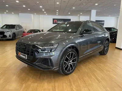 Usado Audi Q8 S-Line 286 CV (210 kW) 2023 Gris / plata SUV