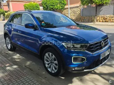 Usado VW T-Roc Advance 115 CV (84 kW) 2021 Azul SUV