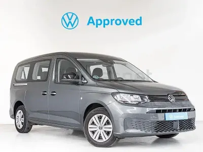 Usado VW Caddy Maxi 116 CV (85 kW) 2025 Gris / plata Monovolumen