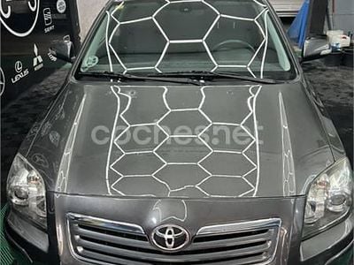 Beige Usado 2007 Toyota Avensis Sol Berlina | 3600 € (Precio justo)