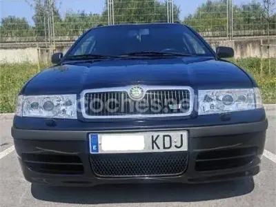 Usado Skoda Octavia RS 180 CV (132 kW) 2004 Negro Familiar