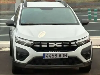 Occasion Dacia Sandero Essentiel 101 ch (74 kW) 2023 Blanc Citadine