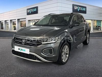 Usado VW T-Roc Life 150 CV (110 kW) 2024 Gris / plata SUV