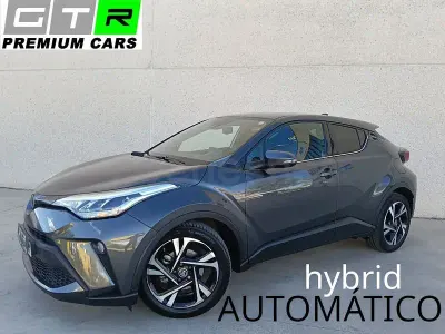 Usado Toyota C-HR Advance 122 CV (89 kW) 2022 Gris / plata SUV