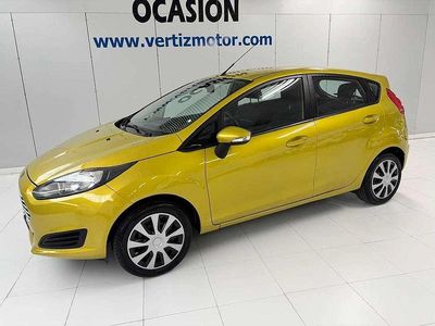 Usado Ford Fiesta Trend 82 CV (60 kW) 2014 Amarillo Utilitario