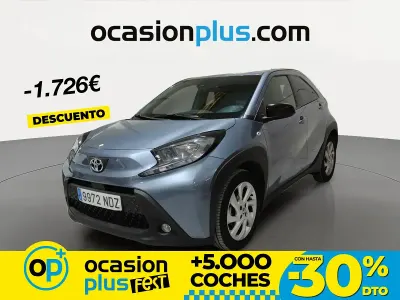 Begagnad Toyota Aygo X Play 72 HK (52 kW) 2025 Grå SUV