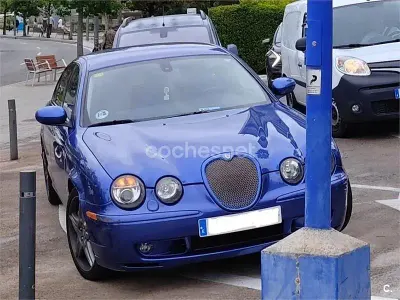 Usado Jaguar S-Type R 395 CV (290 kW) 2002 Azul Berlina