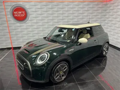 Usado Mini Cooper SE 135 kW (184 CV) 2022 Verde Utilitario