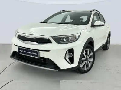 Usado Kia Stonic 101 CV (74 kW) 2025 Blanco SUV