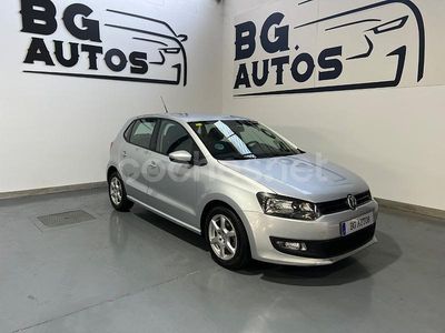 Usado VW Polo Advance 70 CV (51 kW) 2011 Gris / plata Berlina