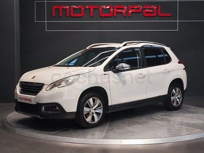 Usado Peugeot 2008 Allure 100 CV (73 kW) 2016 Blanco SUV