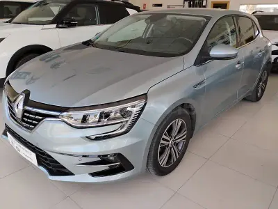 Usado Renault Mégane IV Zen 140 CV (102 kW) 2021 Azul Berlina