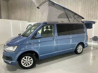 Usado VW California Beach 150 CV (110 kW) 2019 Azul Van