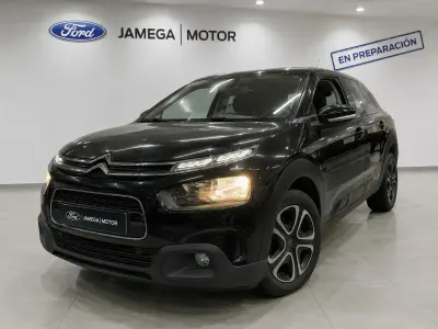 Usado Citroën C4 Cactus Feel 102 CV (75 kW) 2020 Negro Utilitario