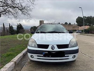 Usado Renault Clio II Authentique 75 CV (55 kW) 2004 Blanco Berlina