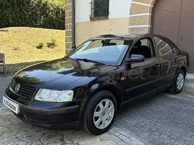 Usado VW Passat Comfortline 110 CV (80 kW) 1997 Negro Berlina