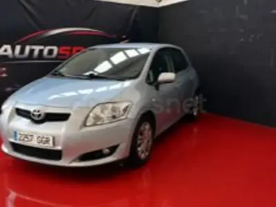 Usado Toyota Auris 90 CV (66 kW) 2008 Azul Utilitario