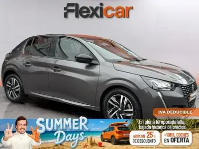 Usado Peugeot 208 Allure 100 CV (73 kW) 2023 Gris Utilitario
