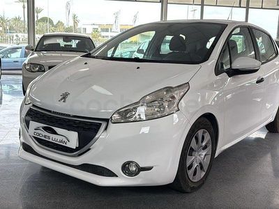 Usado Peugeot 208 Active 68 CV (50 kW) 2013 Blanco Utilitario