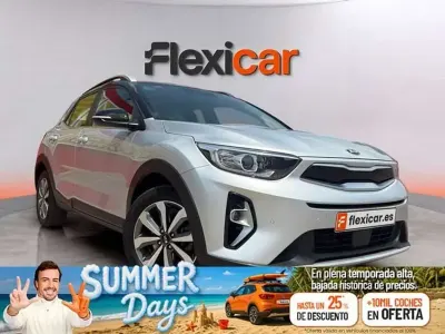 Usado Kia Stonic 120 CV (88 kW) 2021 Gris SUV