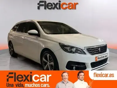 Begagnad Peugeot 308 SW Allure 130 HK (95 kW) 2020 Vit Kombi