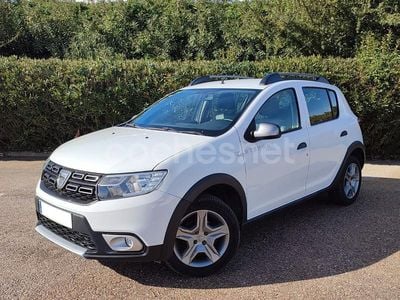 Blanco Usado 2017 Dacia Sandero Stepway Berlina | 8990 € (Precio justo)