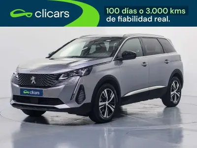 Usado Peugeot 5008 GTi 136 CV (100 kW) 2024 Gris SUV