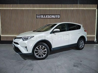 Blanco Usado 2016 Toyota RAV4 Business Edition SUV | 13.990 € (Precio justo)