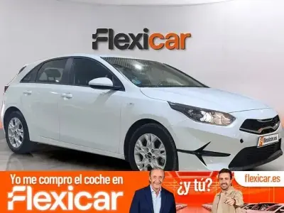 Usado Kia Ceed 136 CV (100 kW) 2023 Blanco Utilitario