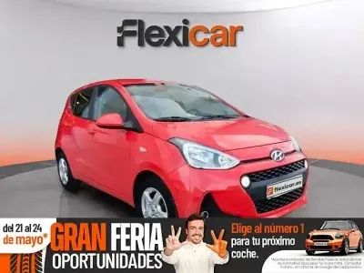 Usado Hyundai i10 66 CV (48 kW) 2019 Rojo Utilitario
