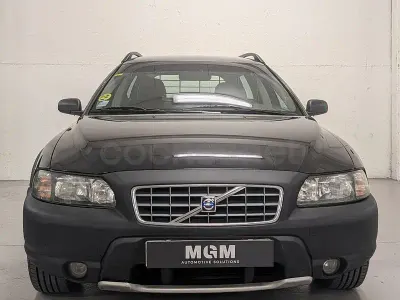 Usado Volvo XC70 210 CV (154 kW) 2004 Negro Familiar