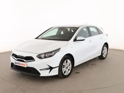 Usado Kia Ceed 101 CV (74 kW) 2022 Blanco Utilitario
