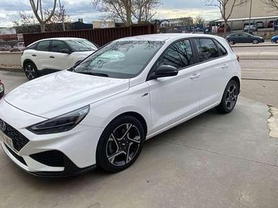 Usado Hyundai i30 N Line 120 CV (88 kW) 2023 Blanco Berlina