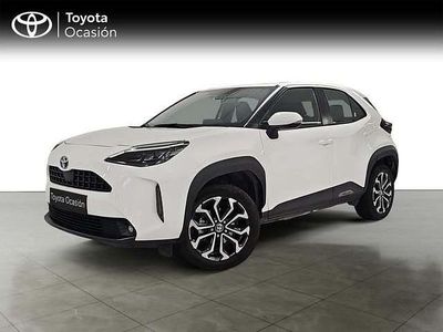 Usado Toyota Yaris Hybrid Active 116 CV (85 kW) 2022 Blanco Pickup/Camioneta