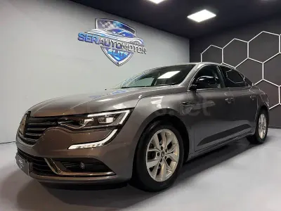 Usado Renault Talisman LIMITED 120 CV (88 kW) 2021 Marrón Berlina