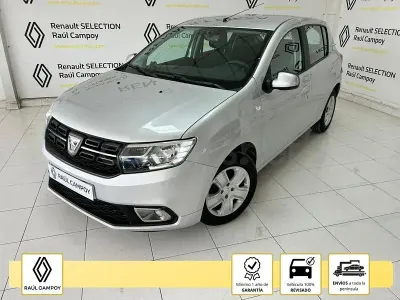 Usado Dacia Sandero Comfort 90 CV (66 kW) 2018 Gris / plata Berlina