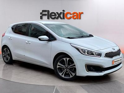 Usado Kia Ceed Launch Edition 136 CV (100 kW) 2018 Blanco Utilitario