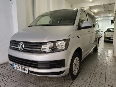 Usado VW Caravelle Comfortline 114 CV (83 kW) 2015 Gris Van