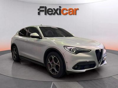 Usado Alfa Romeo Stelvio Sprint 190 CV (139 kW) 2022 Gris SUV