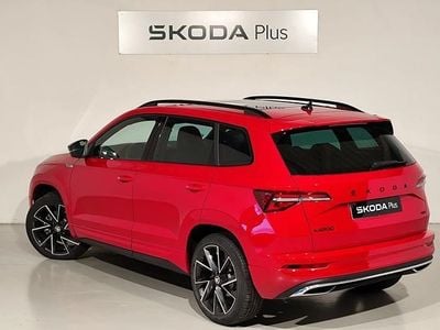 Usado Skoda Karoq SportLine 190 CV (139 kW) 2024 Rojo SUV