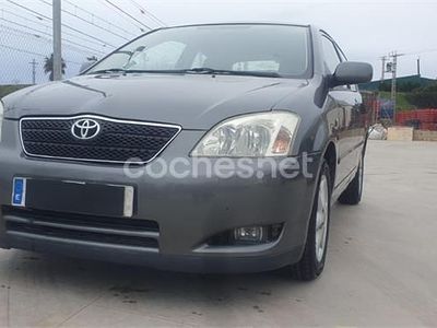Usado Toyota Corolla Sol 90 CV (66 kW) 2004 Gris / plata Berlina