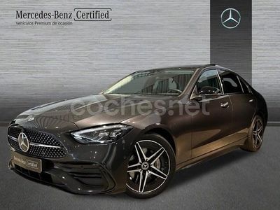 Gris / plata Usado 2023 Mercedes C200 Berlina | 45.900 € (Un poco caro)