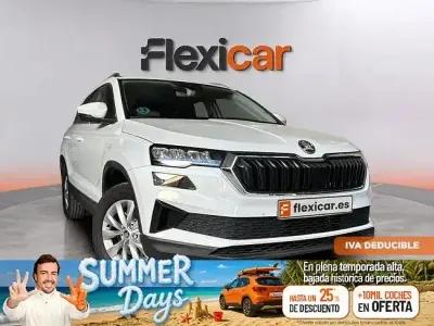 Usado Skoda Karoq Ambition 115 CV (84 kW) 2023 Blanco SUV