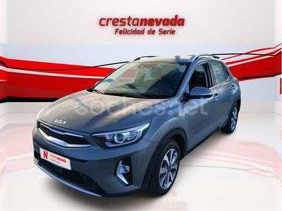 Gris / plata Usado 2023 Kia Stonic SUV | 17.800 € (Precio justo)