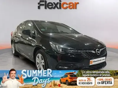 Usado Opel Astra 110 CV (80 kW) 2020 Negro