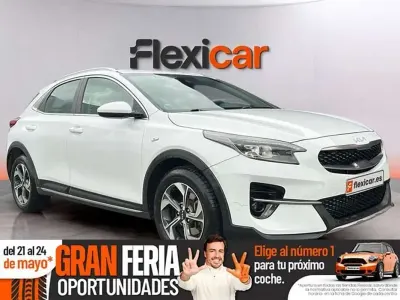 Usado Kia XCeed 120 CV (88 kW) 2022 Blanco SUV